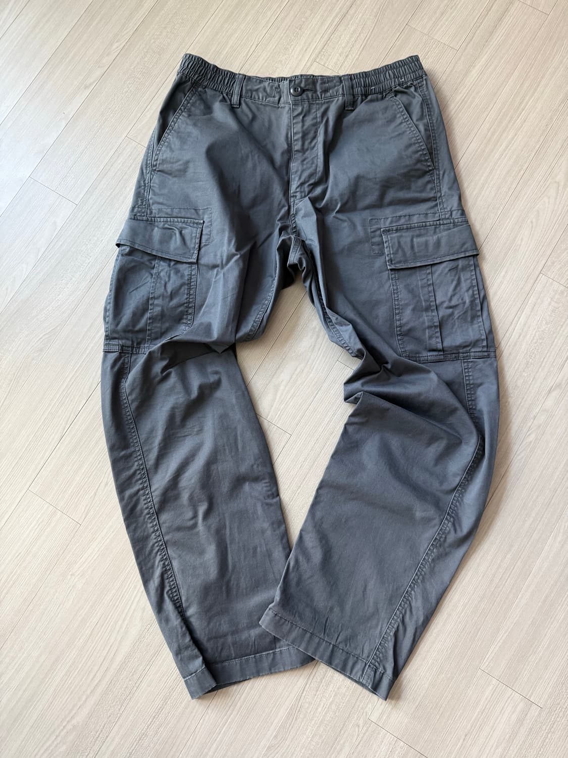 유니클로 카고팬츠 그레이 상품이미지1