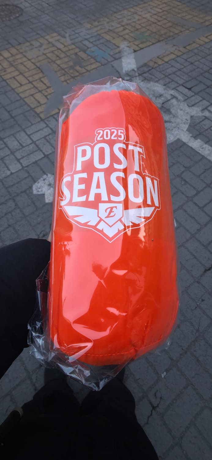 새상품)한화이글스 2025 포스트시즌 패딩담요 상품이미지1