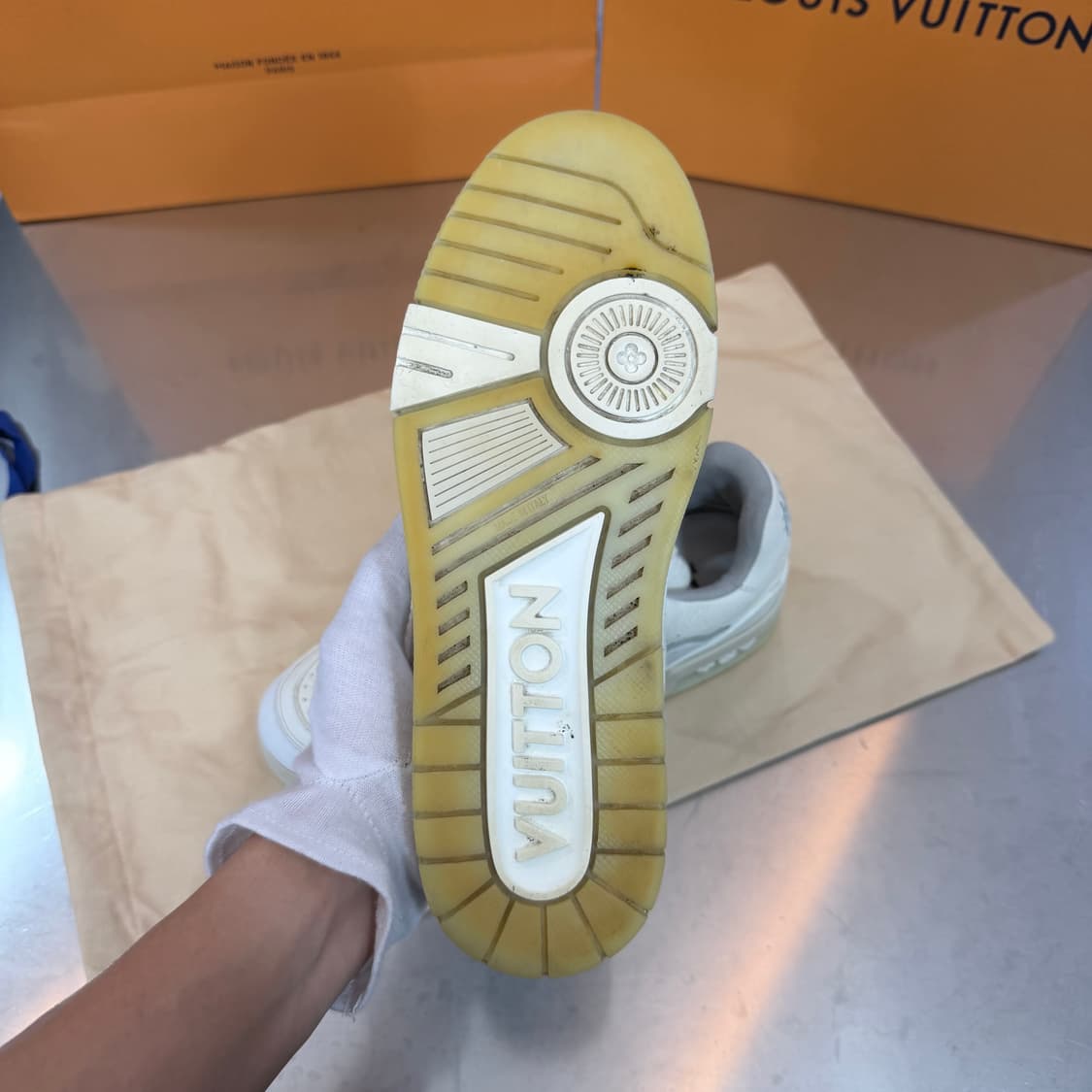 루이비통LV 트레이너 모노그램 스니커즈 5.5 사이즈 상품이미지3