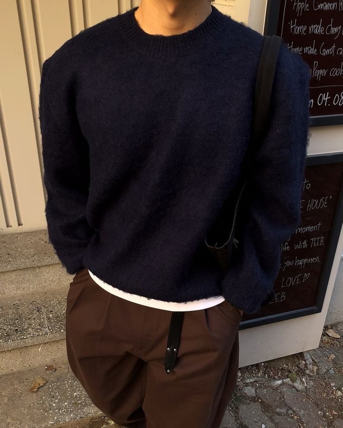 왓에버위원트 네이비 니트 상품이미지1