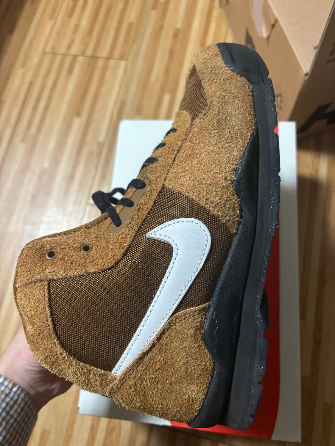 280) 나이키 x 스투시 에어 발토로 라이트 브리티시 탄 앤 블랙 상품이미지7