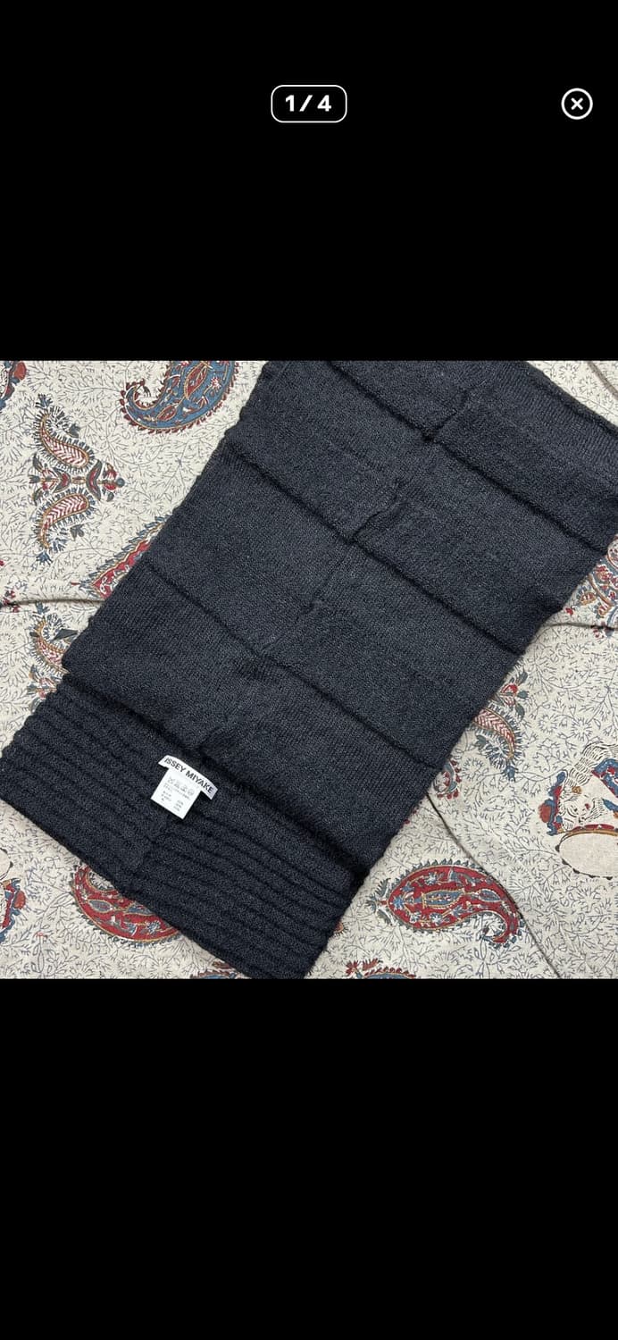 이세이 미야케 넥 워머 상품이미지1