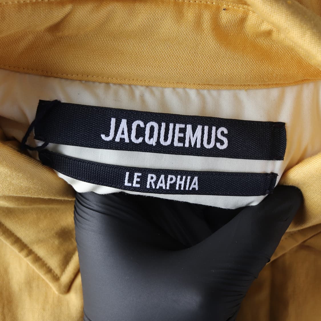 (새상품) 자크뮈스 르 라피아 오버핏 패디드 패딩 셔츠 재킷 상품이미지3