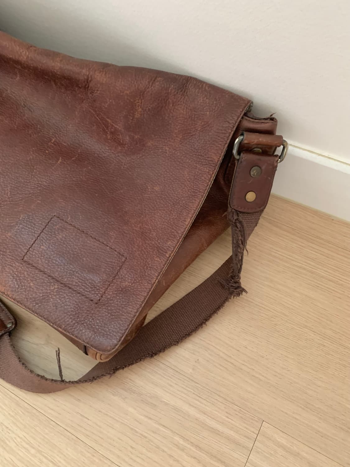 leather big messenger bag 상품이미지4