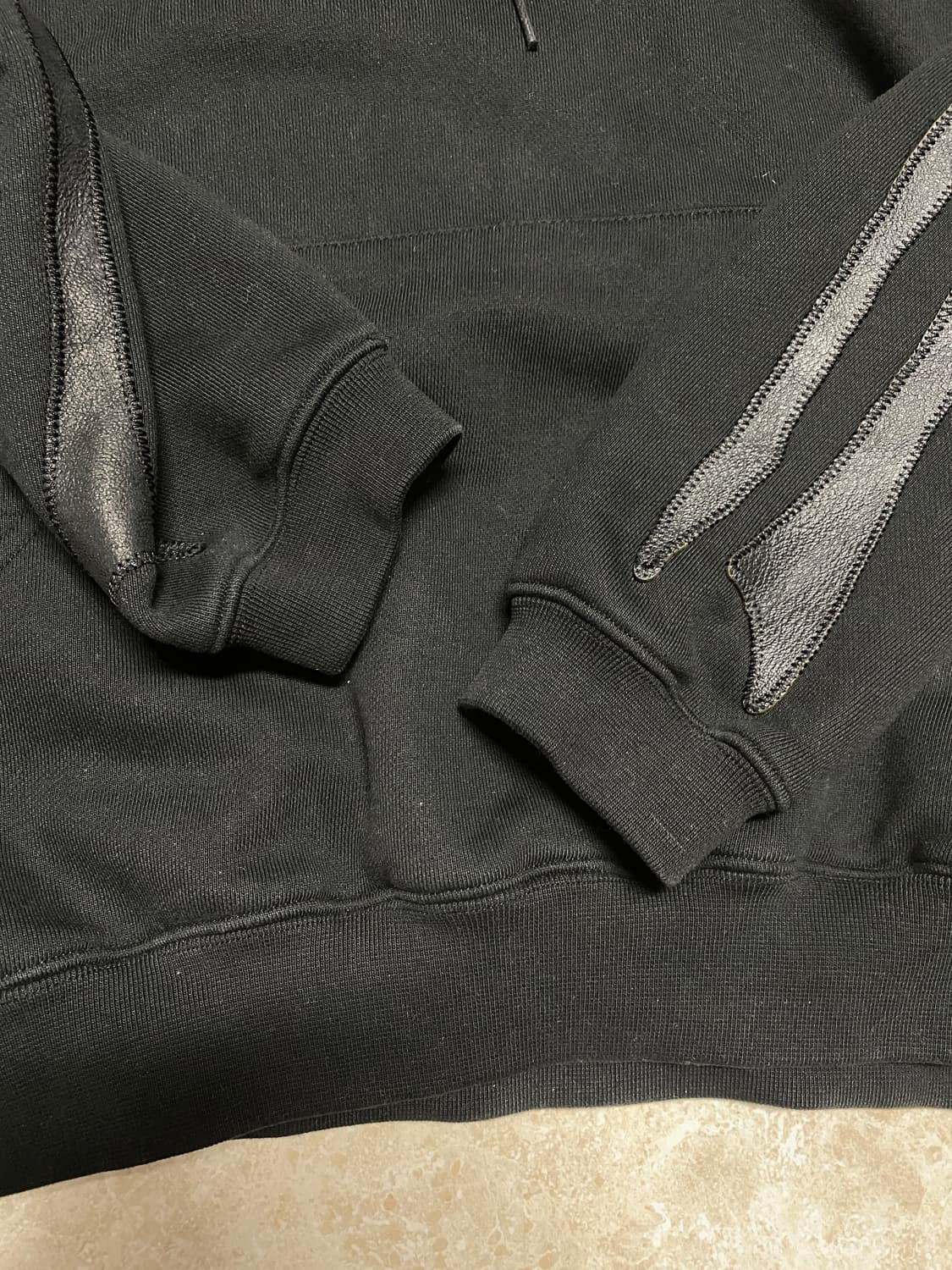 블랙아웃 레더 본 후드 상품이미지4