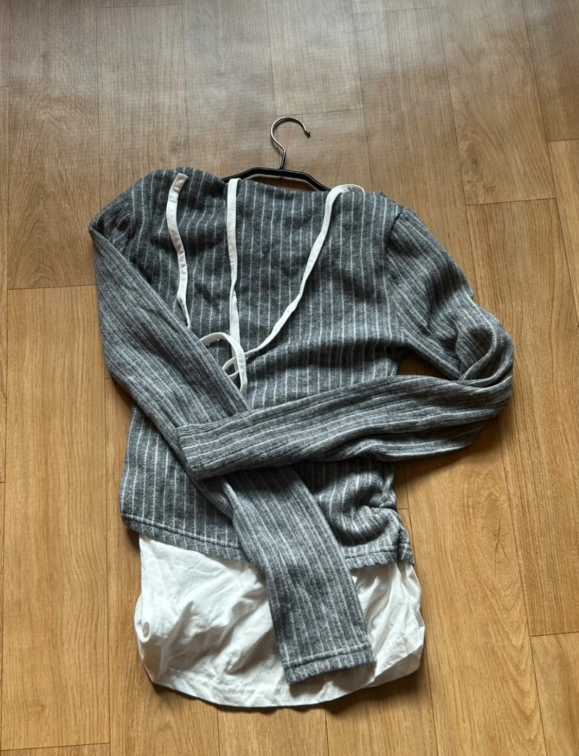 플레이스스튜디오 골지 더블 레이어드 홀터넥 1회착용 (정가 34000) 상품이미지4