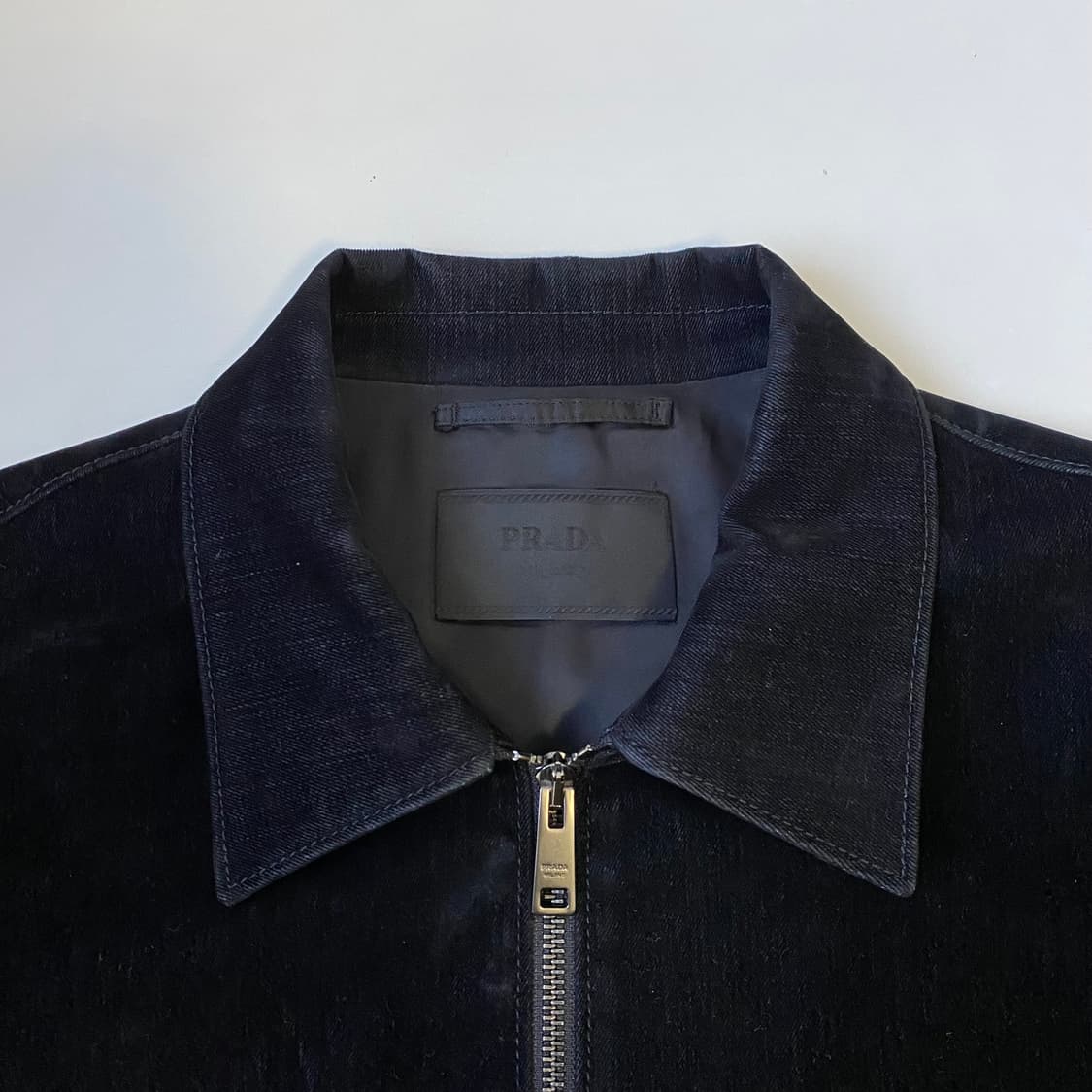 [M] 프라다 벨벳 데님 블루종 자켓 블랙 상품이미지3