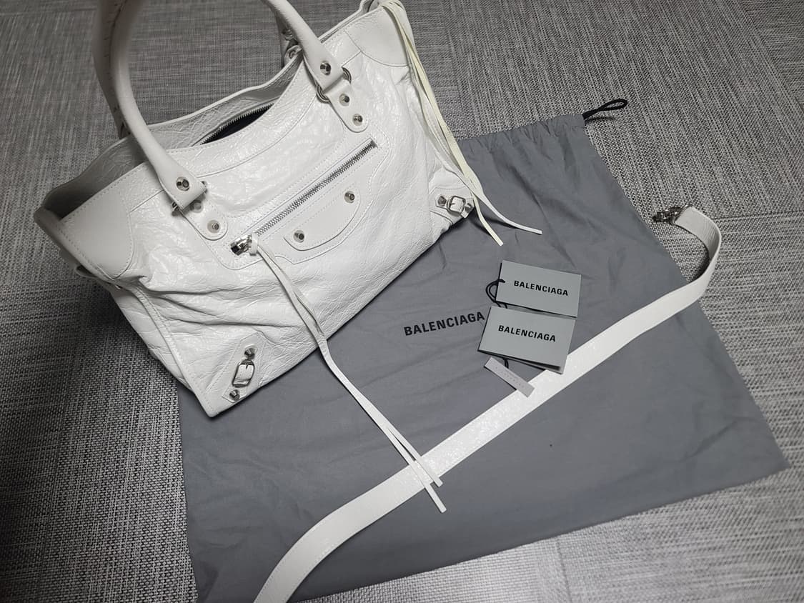 발렌시아가 르시티백 미디엄 화이트 (모터백 시티백) 상품이미지1