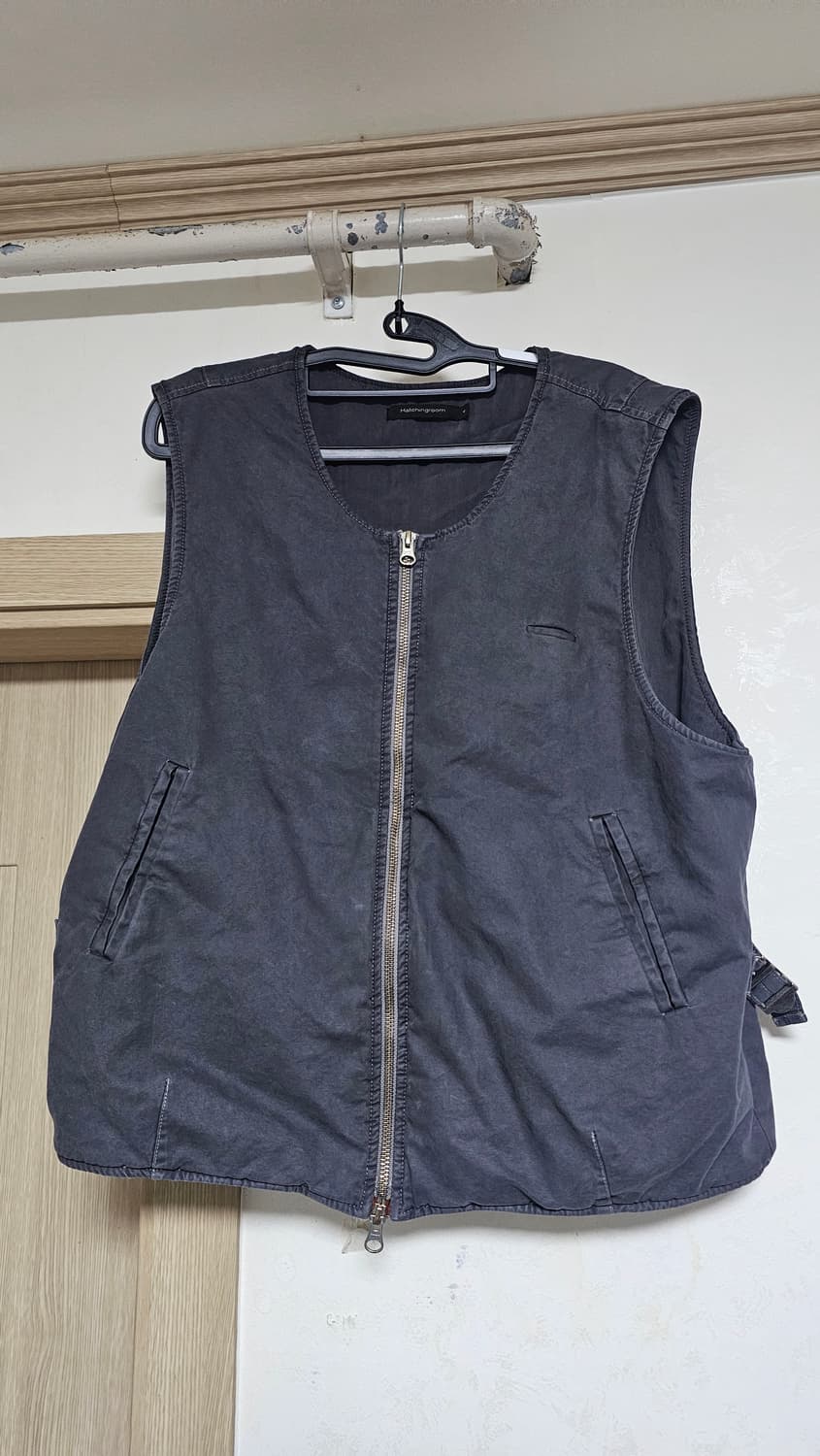 해칭룸 VTG Layering 조끼 다크 그레이 판매합니다 상품이미지3