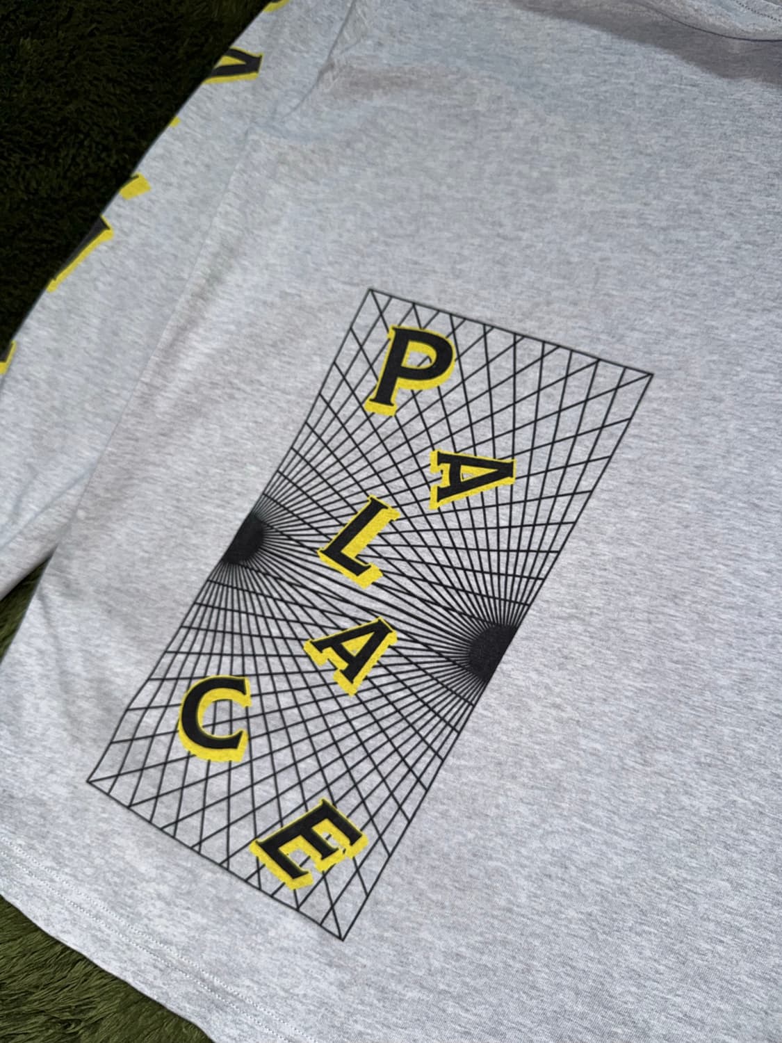 [M] Palace 팔라스 19ss Griddle 그래픽 롱슬리브 그레이 상품이미지4