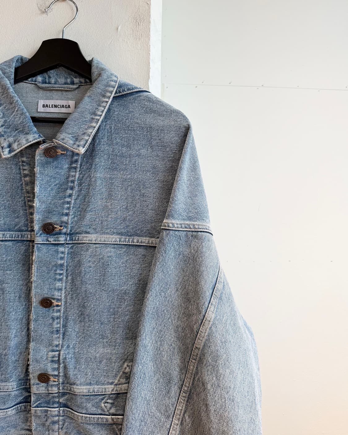 발렌시아가 데님 업사이드 다운 자켓  상품이미지4