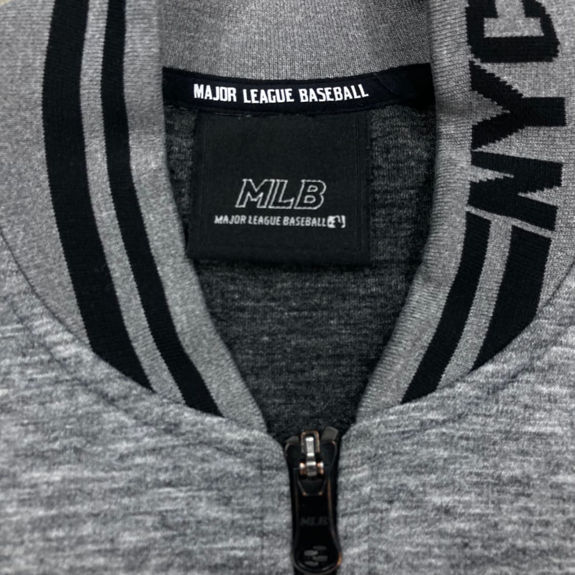 MLB 그레이 컬러 뉴욕 양키스 로고 코튼 집업 상품이미지3