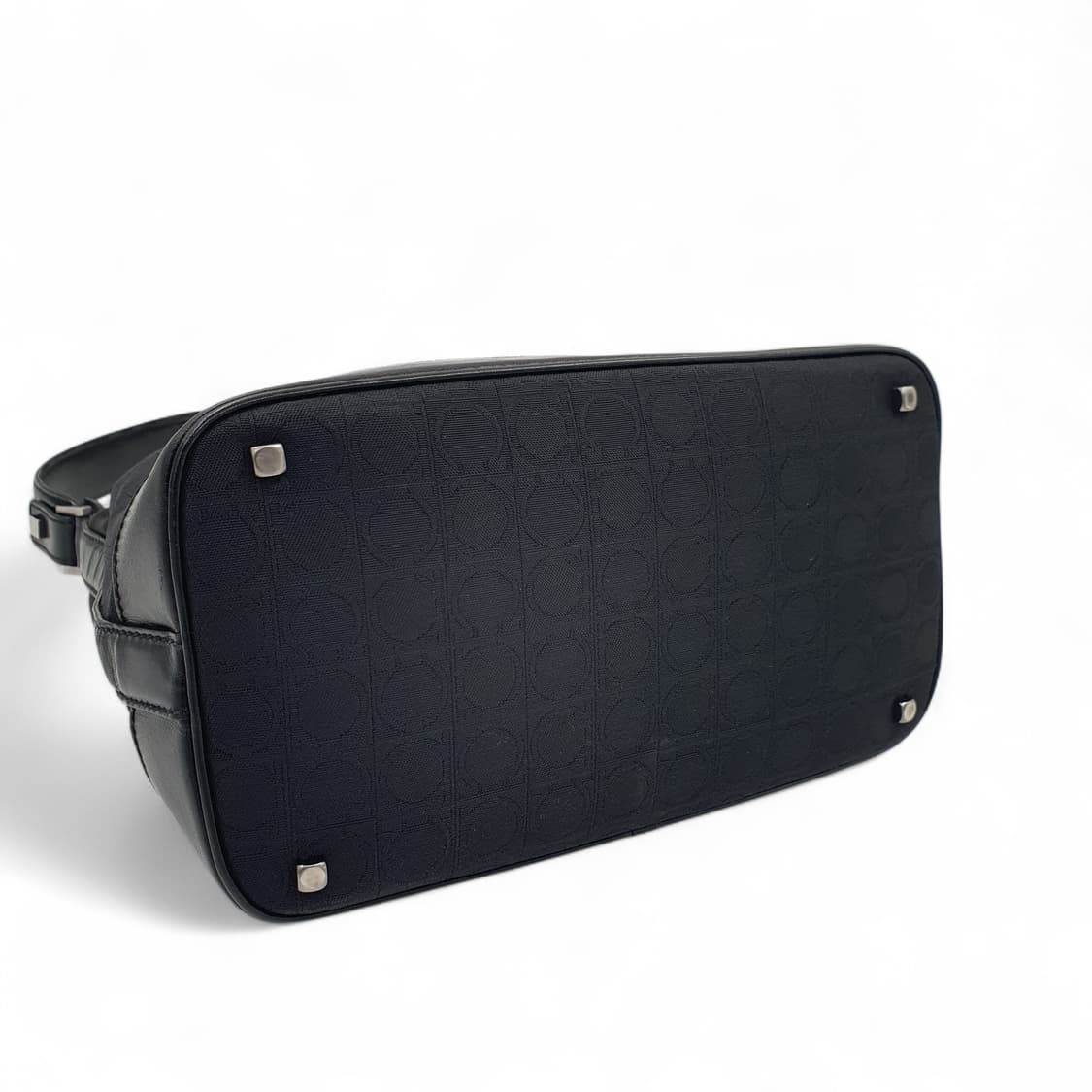 페라가모 패브릭 호보백 숄더백 상품이미지7