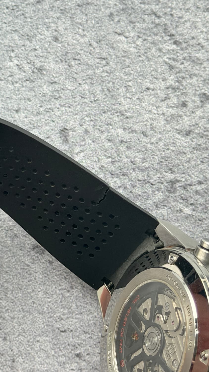 태그호이어 까레라 호이어02 GMT CBG2A1Z 시계 판매합니다. 상품이미지9