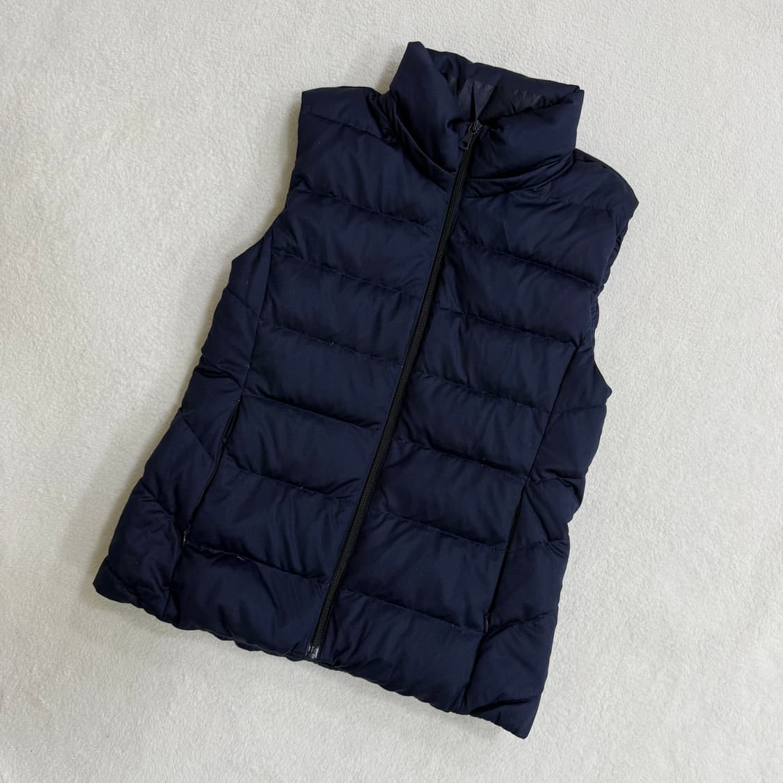 L 유니클로 경량 패딩 조끼 0324T 상품이미지1