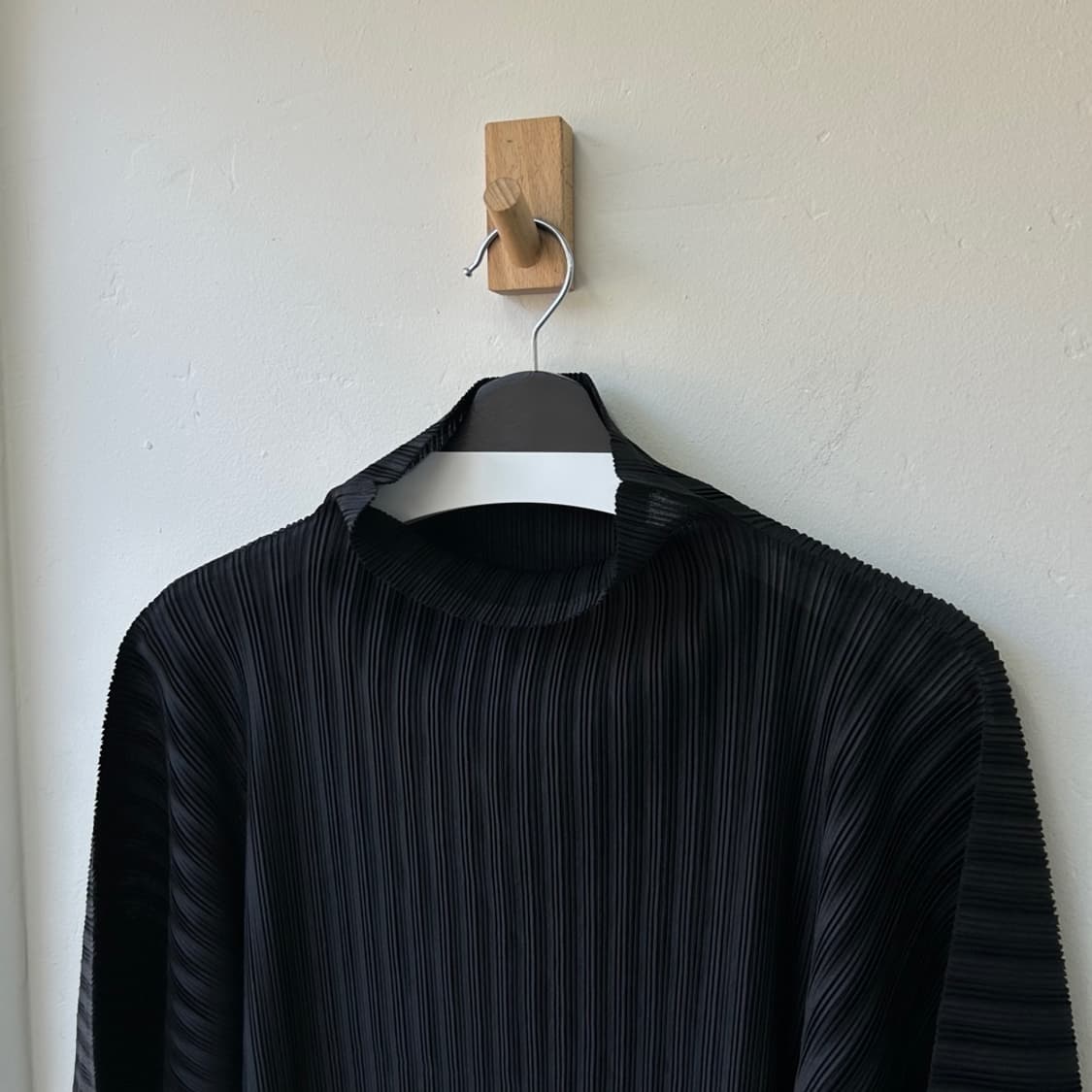 16624 - 플리츠 플리즈 하이넥 탑 상품이미지1