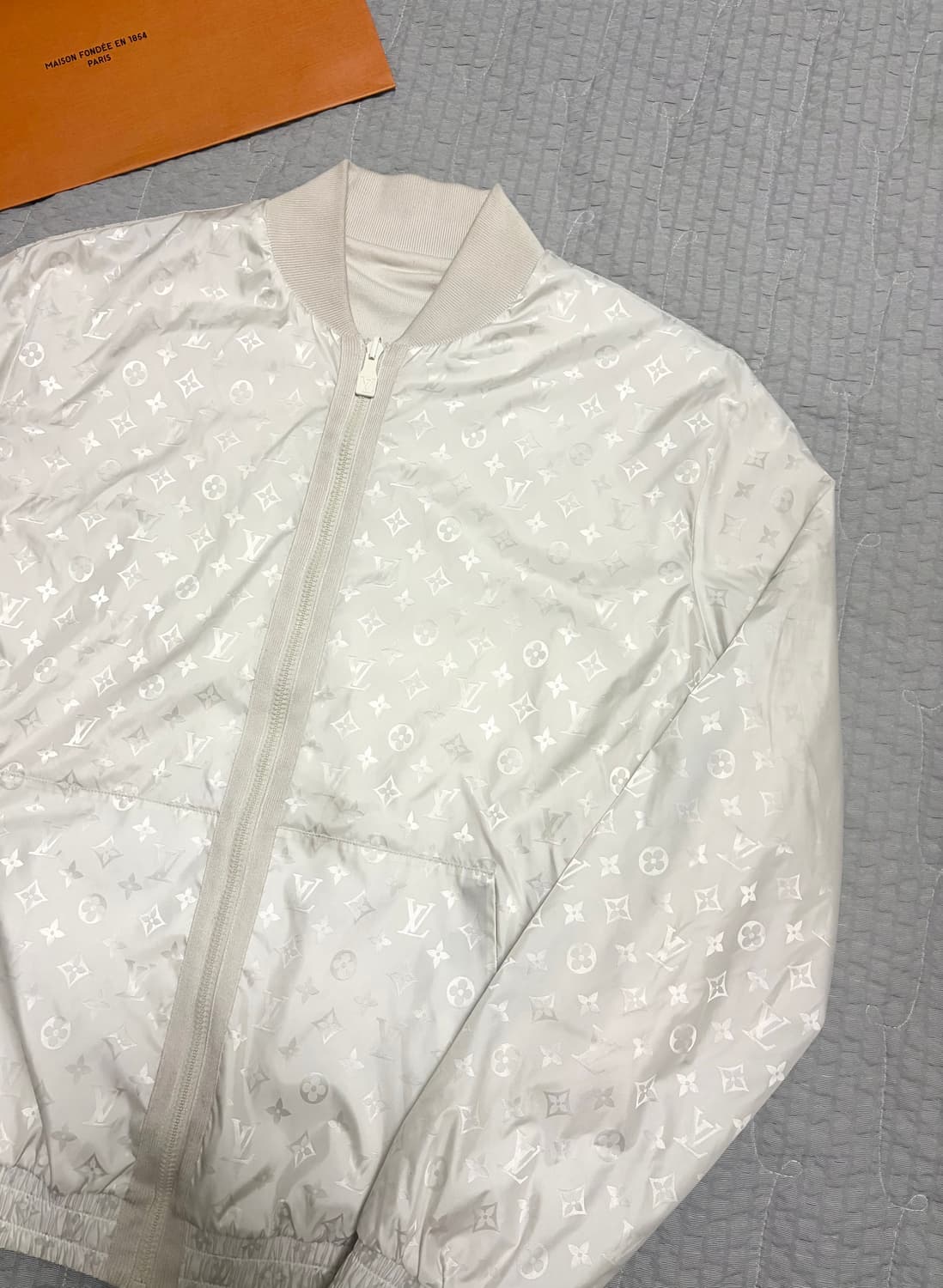 루이비통 리버서블 바람막이 상품이미지2