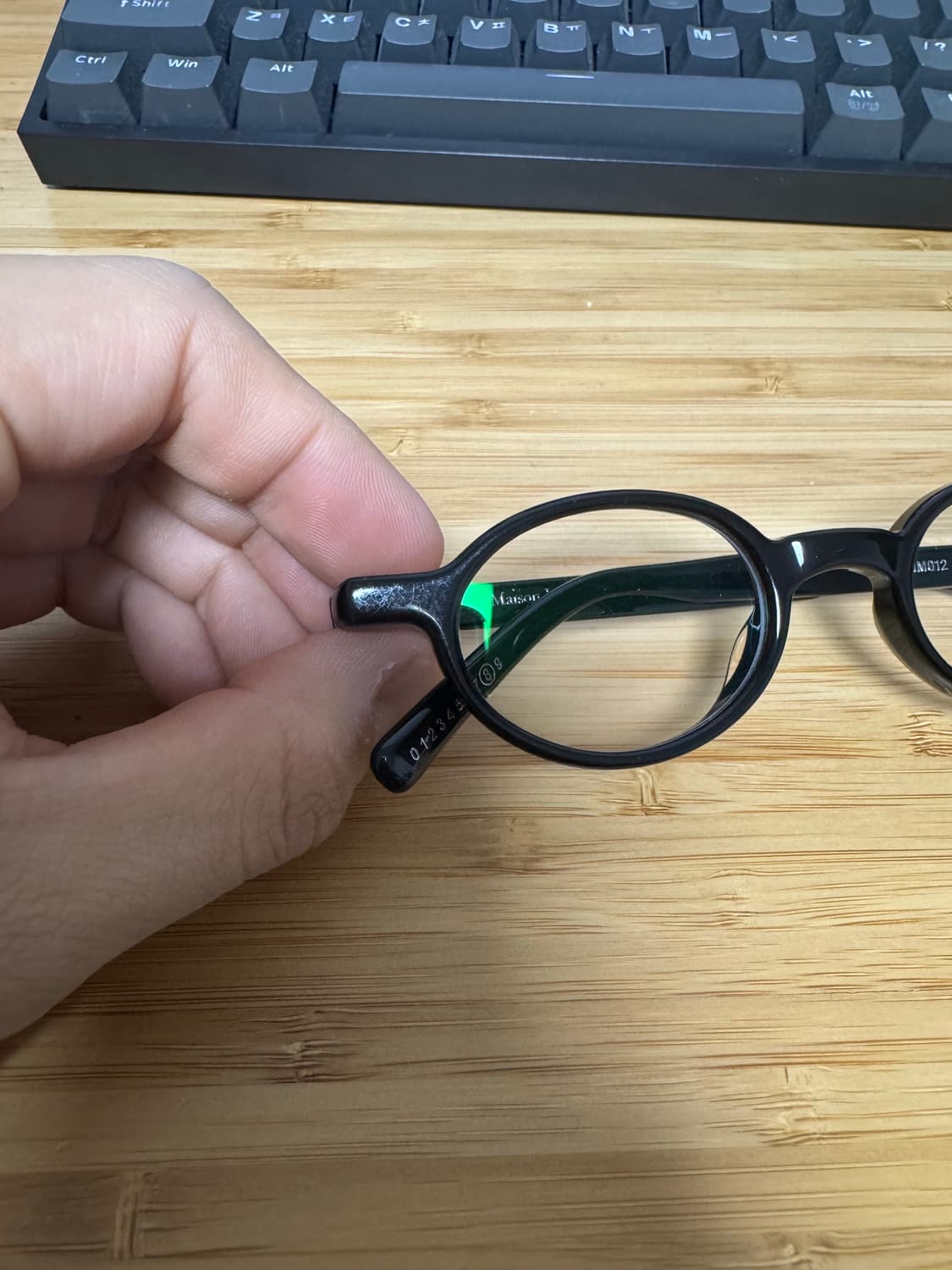 젠틀몬스터 X 메종 마르지엘라 MM012 클리어 블랙 상품이미지4