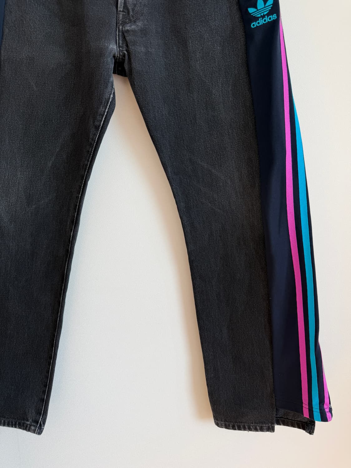 리바이스 x 아디다스 리메이크 팬츠 상품이미지4