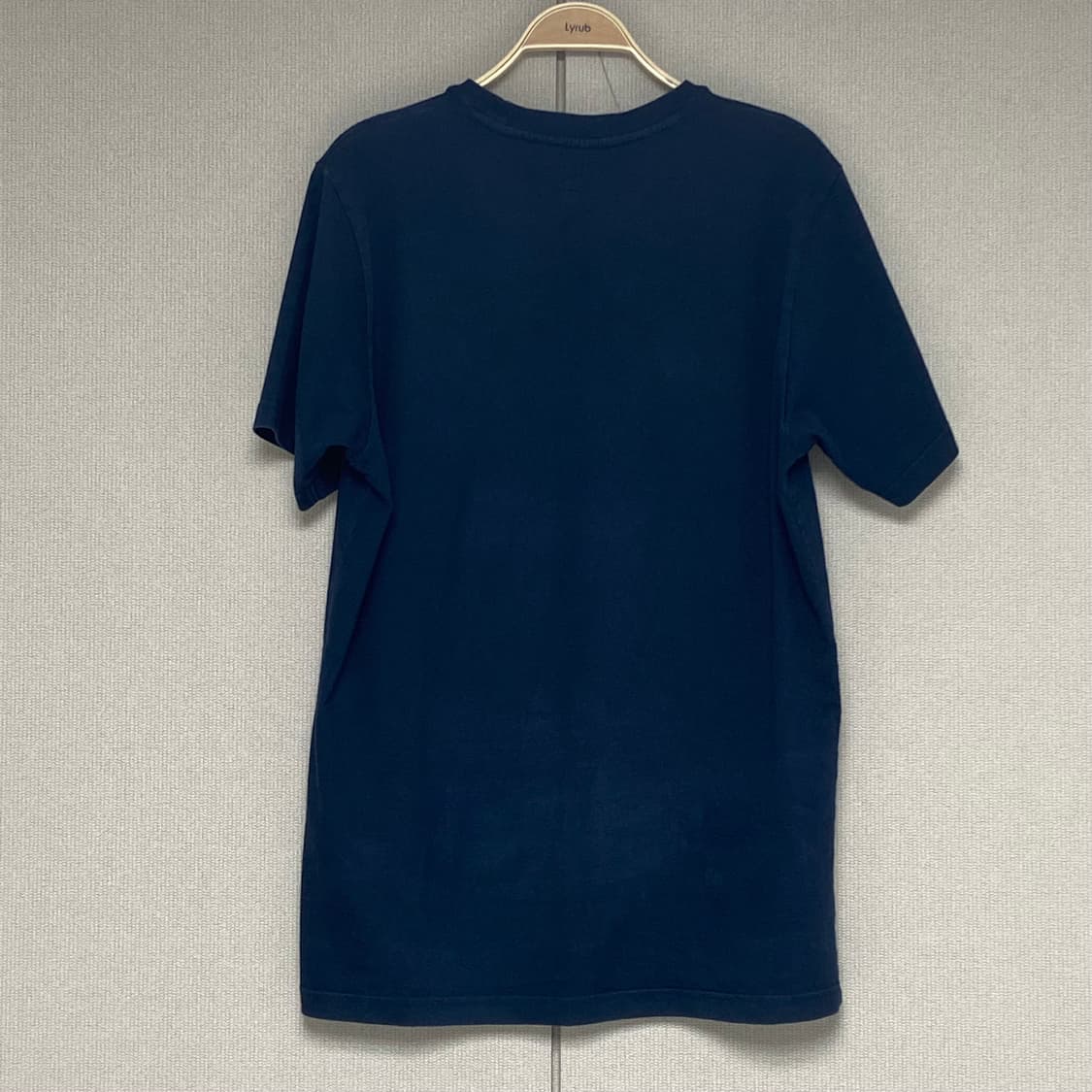 슈프림 스몰로고 네이비 반팔티  상품이미지3