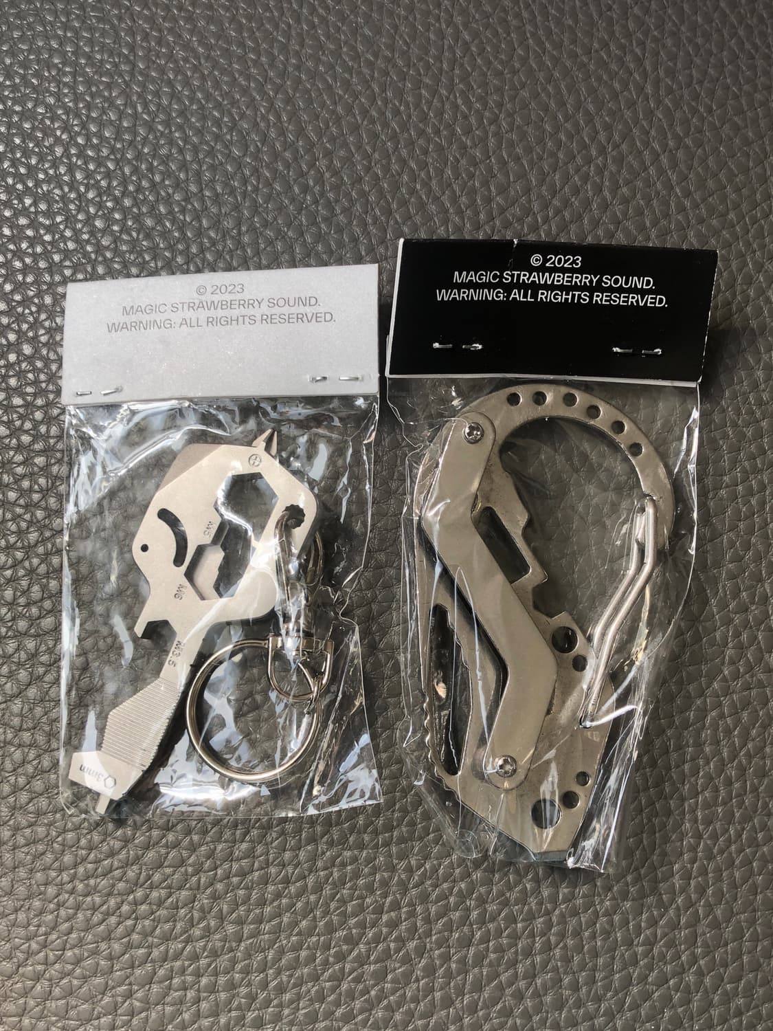 실리카겔 카라비너 & 열쇠 상품이미지1