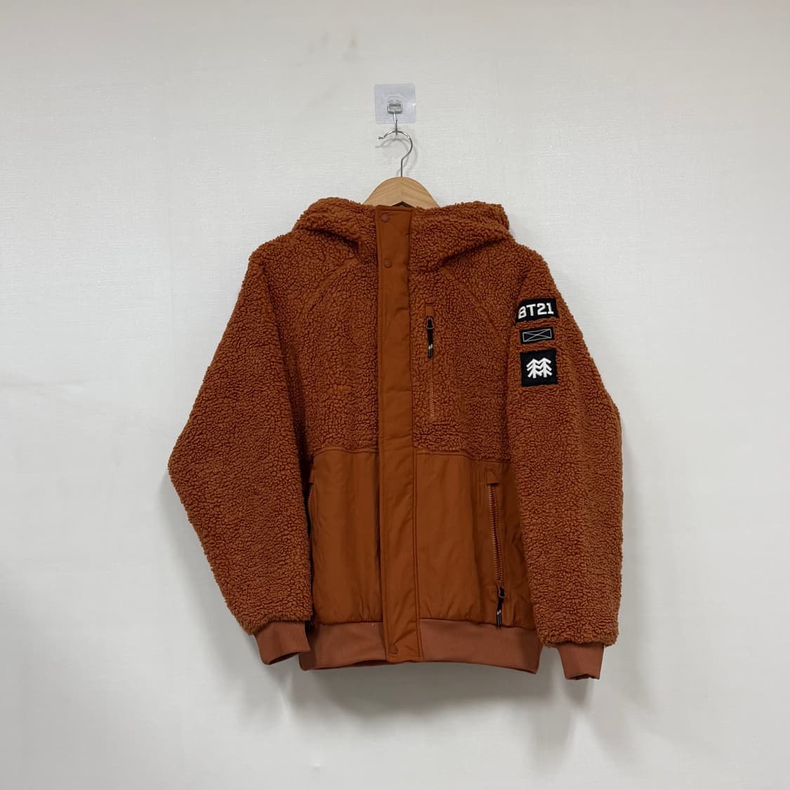 코오롱 BT21 브라운 뽀글이플리스 자켓XS 상품이미지1