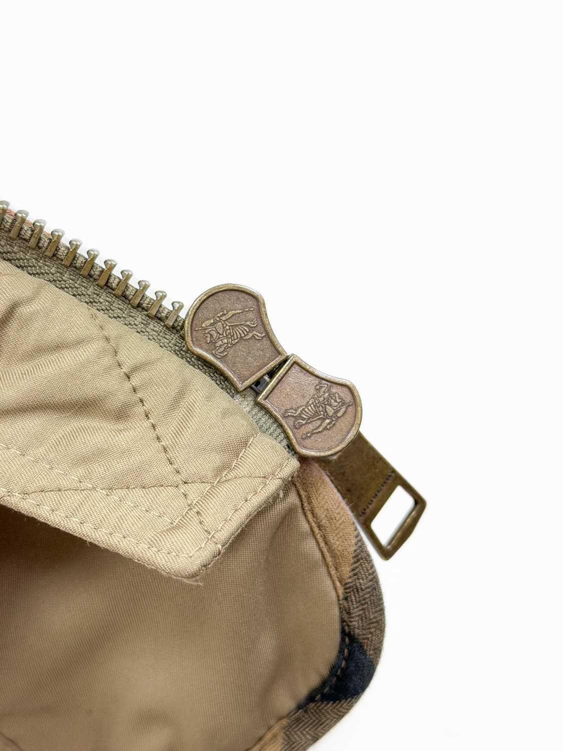 버버리 브릿 다이아몬드 퀼팅 자켓 상품이미지6