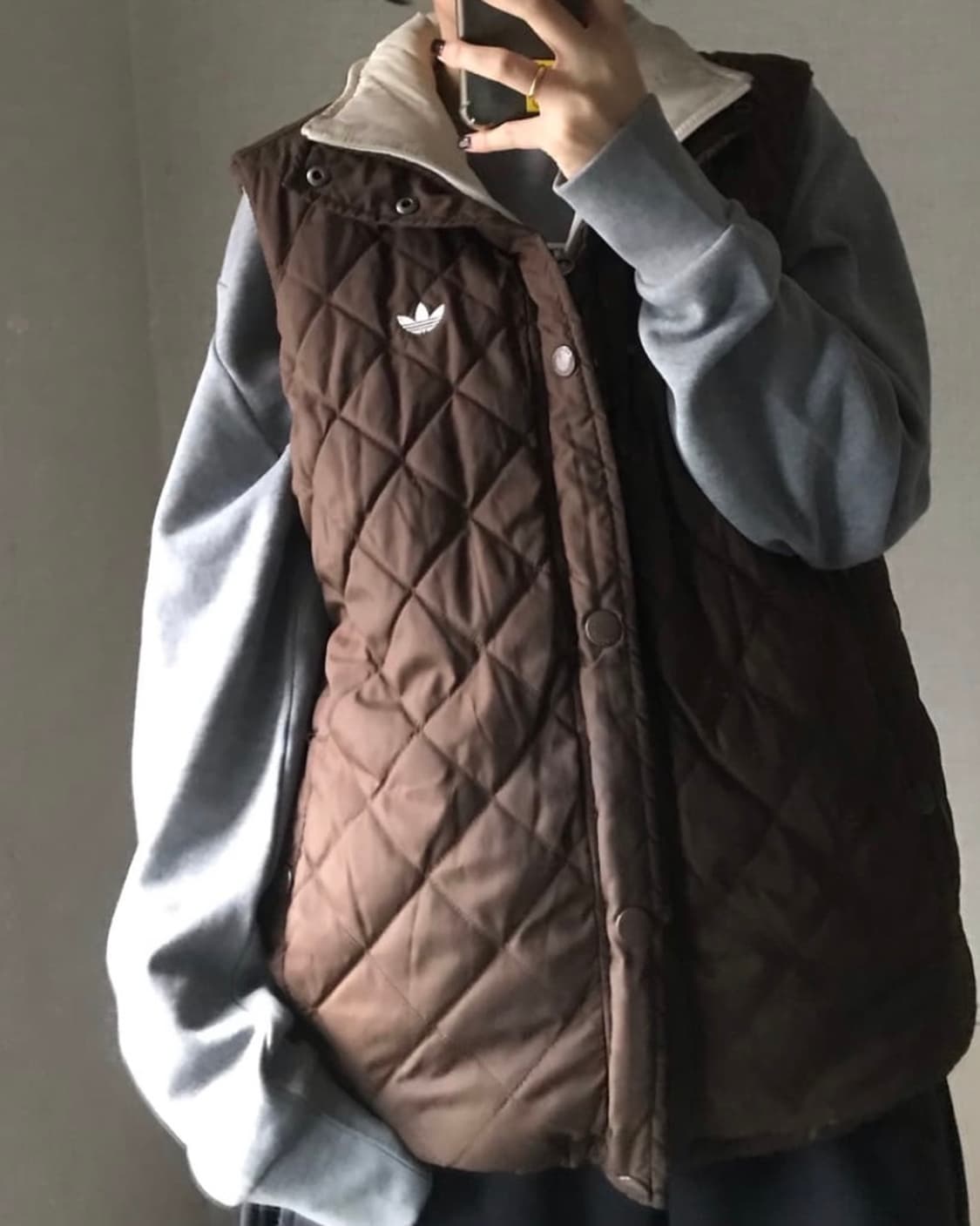 아디다스 초코 조끼 패딩 상품이미지1