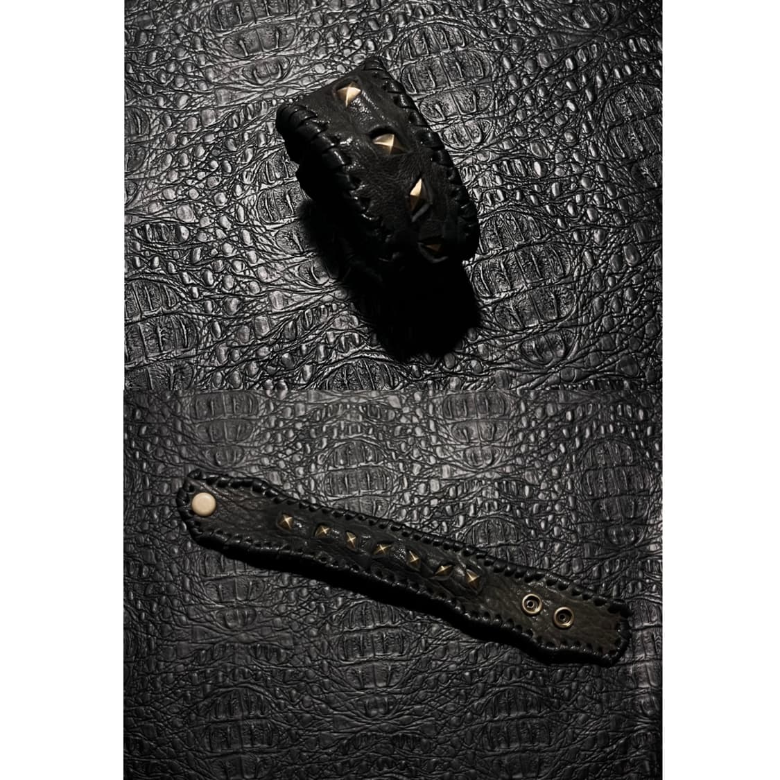 A thin dragon bracelet 상품이미지1