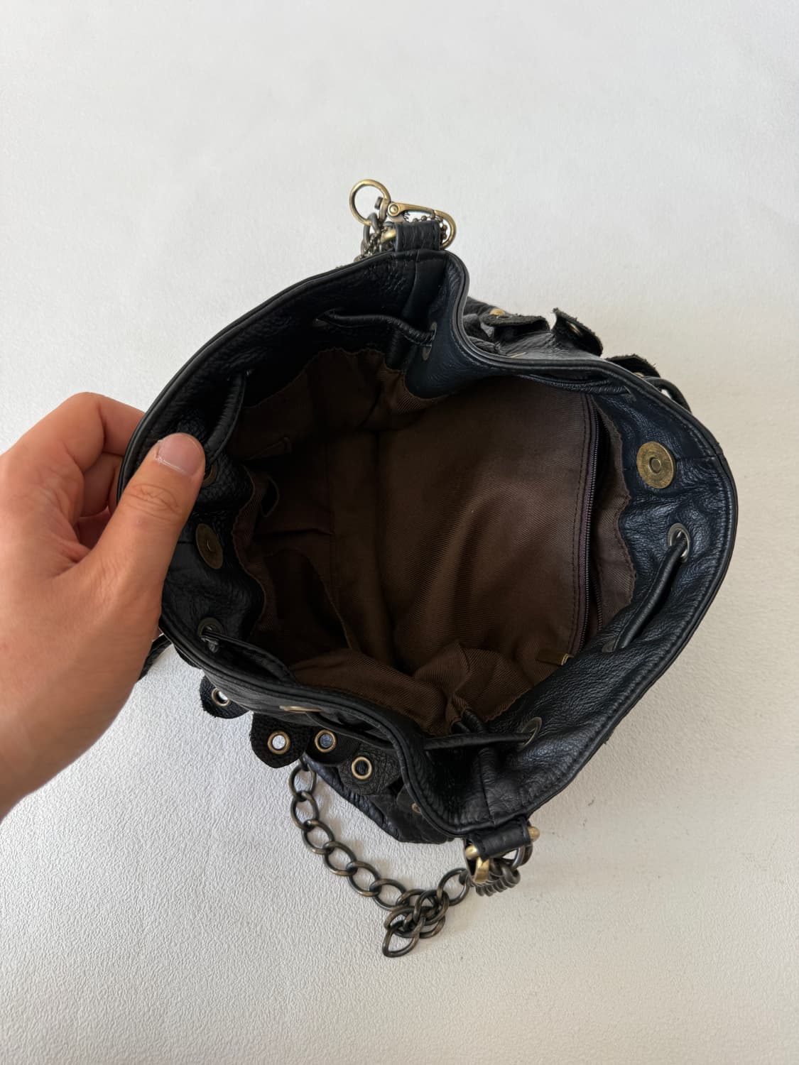 Pre owned 레더 체인 버킷백 상품이미지5