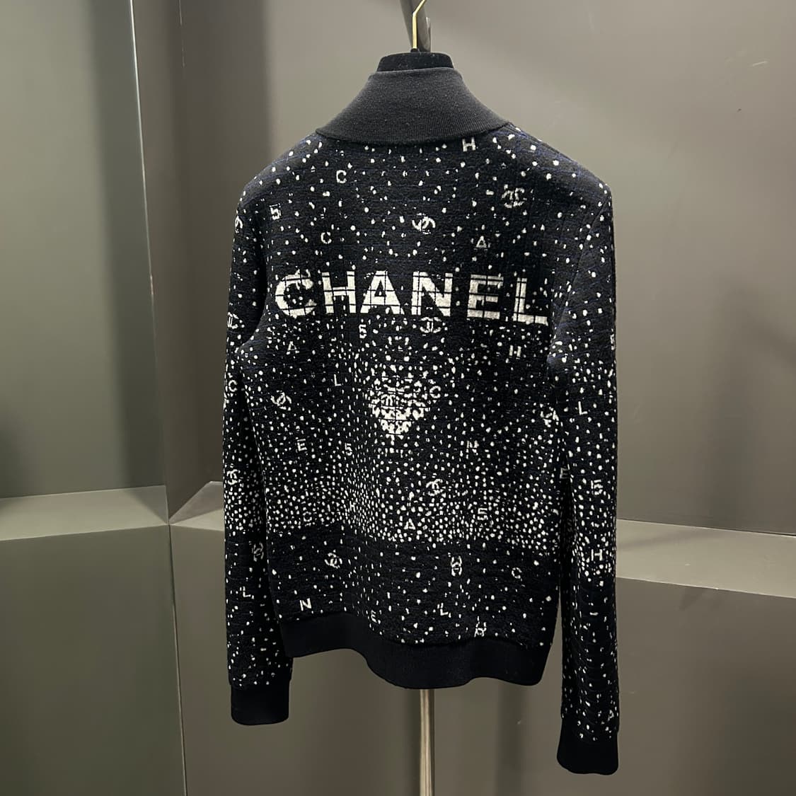 샤넬 레터링 CC 니트집업 상품이미지7