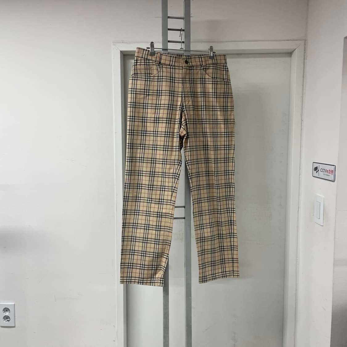 버버리 노바 체크 팬츠 베이지 32 상품이미지1