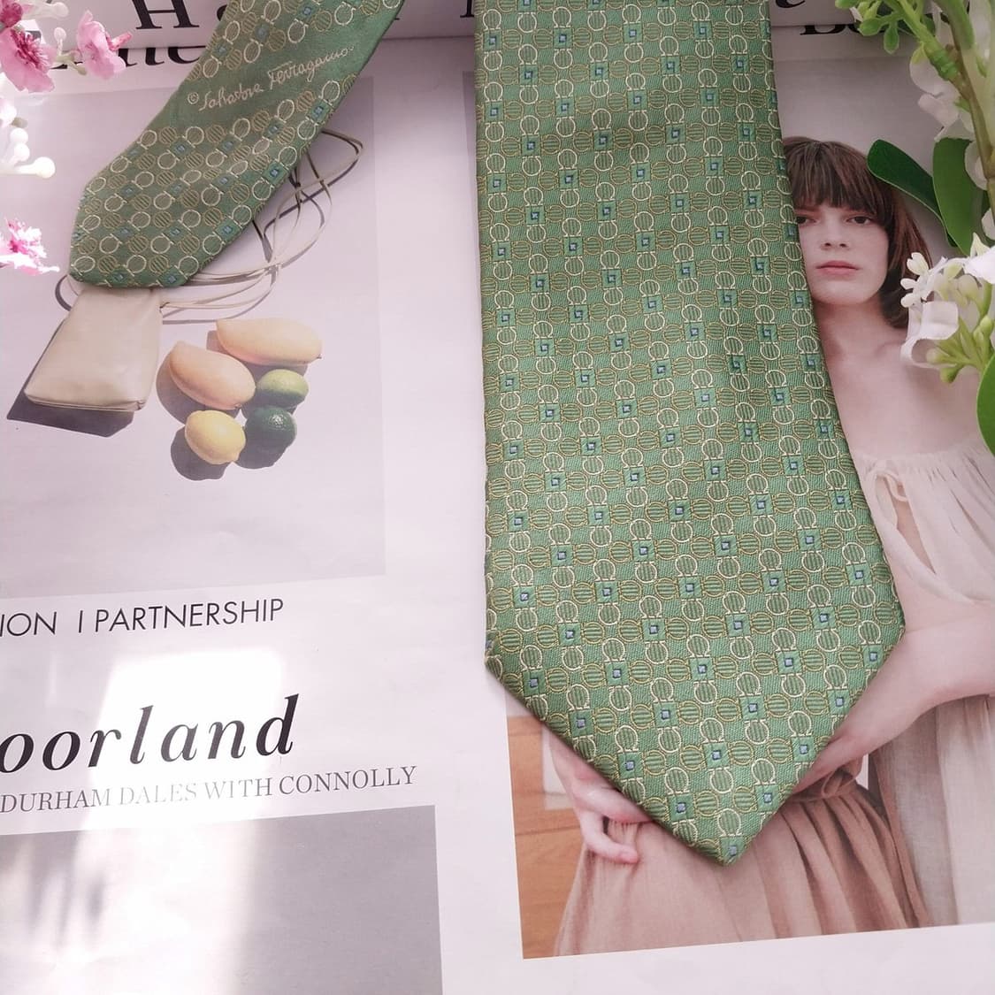 페라가모 실크 그린 간치니 패턴 넥타이 8.7cm A+등급 K1699
 상품이미지3