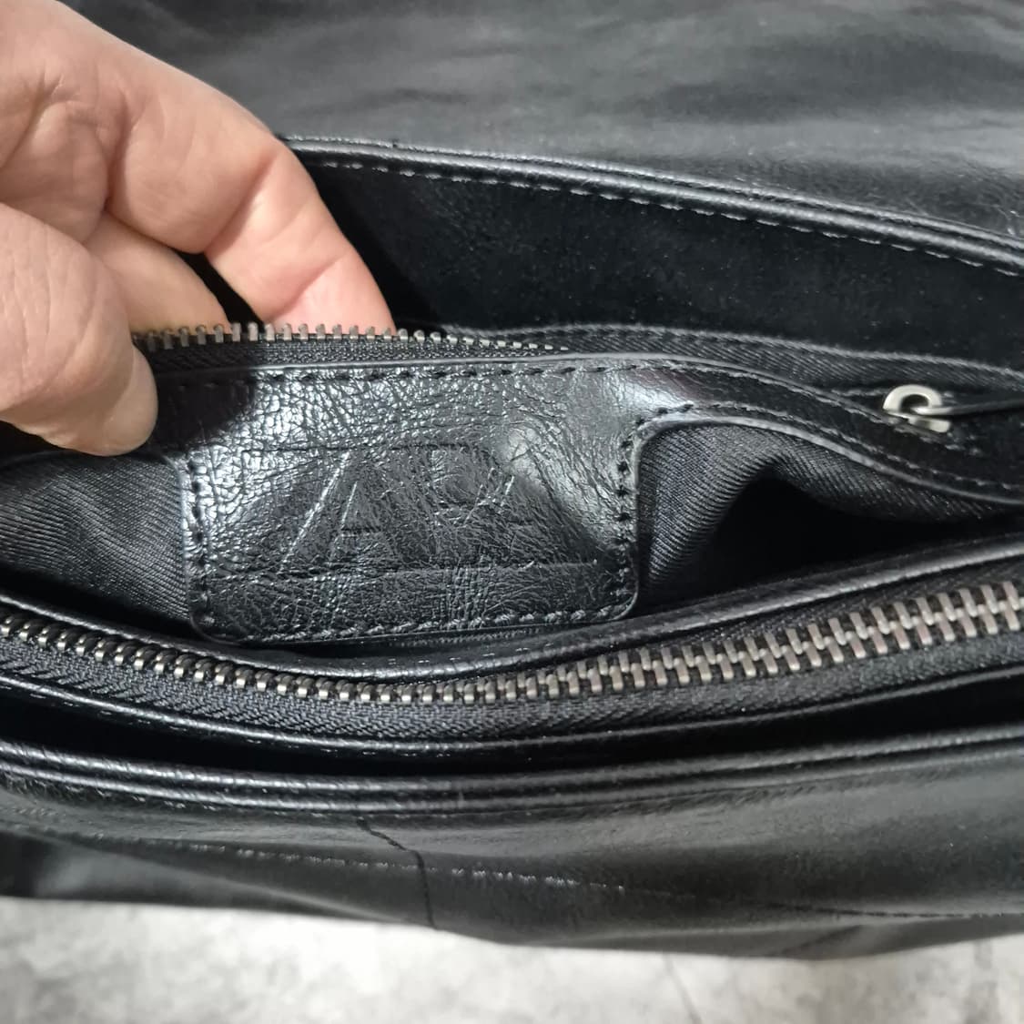 자라 락 플랩 숄더백 (잇지 유나백) 상품이미지8