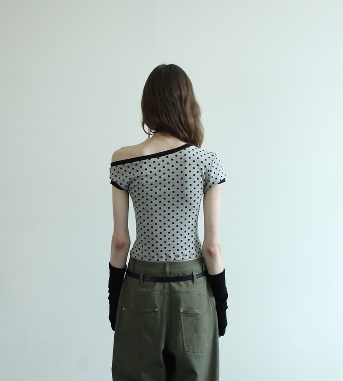DOT UNBALANCE RINGER TOP (GREY) 상품이미지3