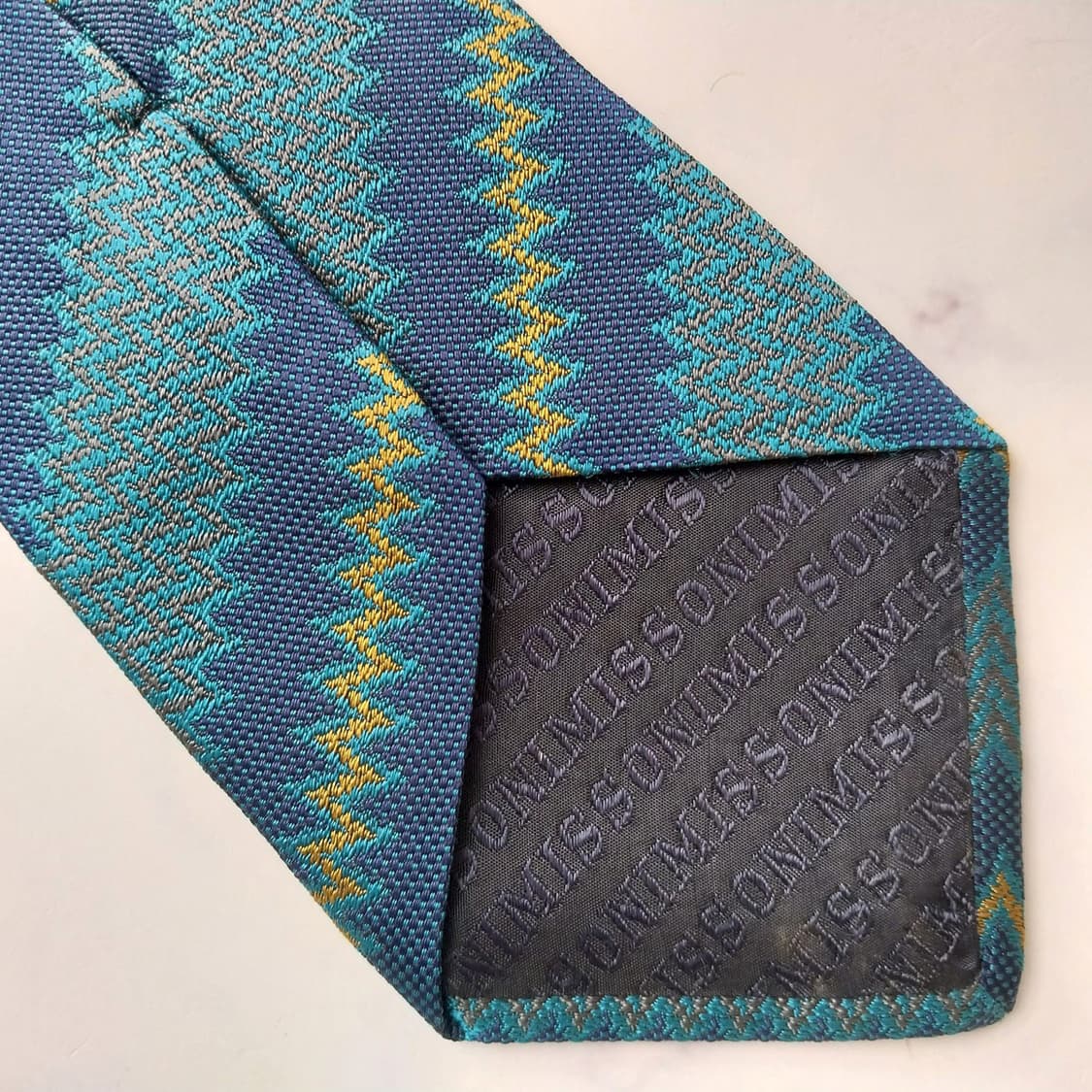 미쏘니 실크 청녹색 지그재그 패턴 넥타이 9.4cm A+등급 K1830
 상품이미지9