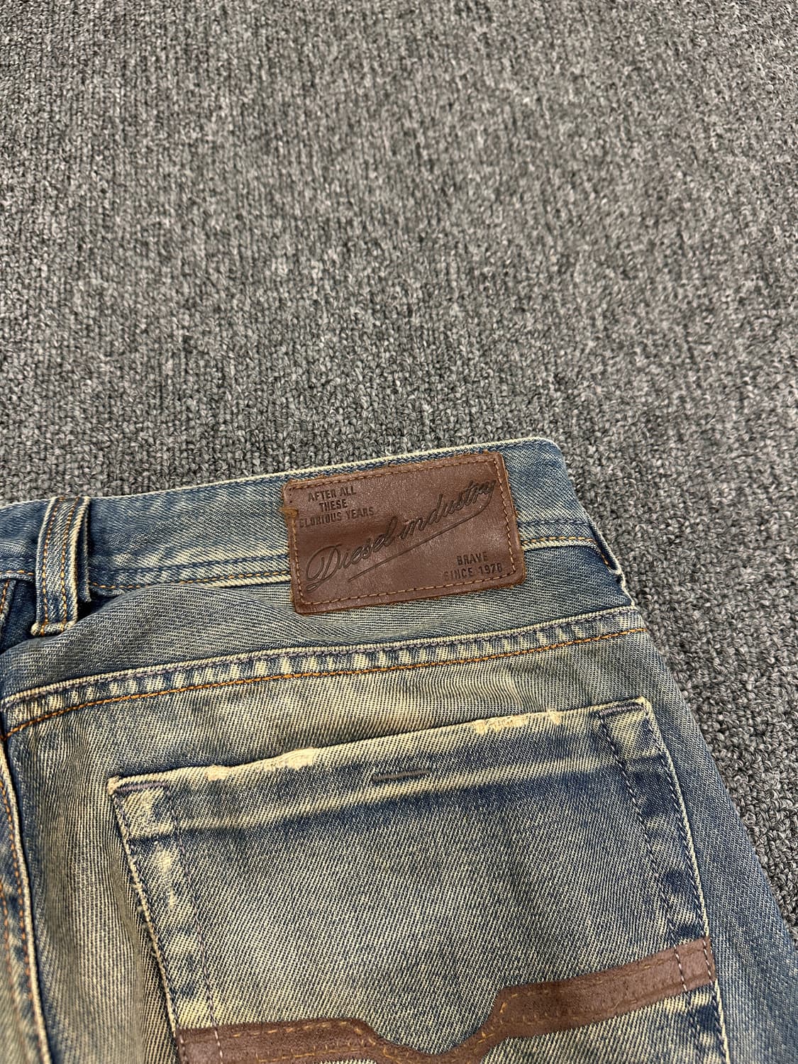 31) 디젤 자탄 빈티지 부츠컷 데님팬츠 상품이미지4