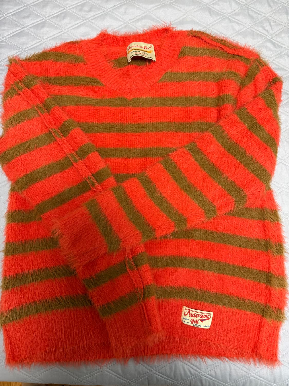 앤더슨벨 유니섹스 스트라이프 헤어리 브이넥 스웨터 오렌지브라운 상품이미지3