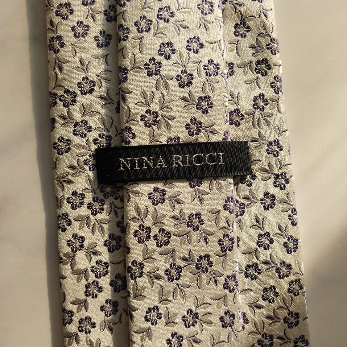 니나리치 실크 화이트&퍼플 플라워 넥타이 9.3cm A+등급 K1428
 상품이미지10