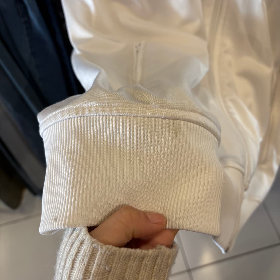 아디다스 구파이어버드 흰/검 져지 L 상품이미지6