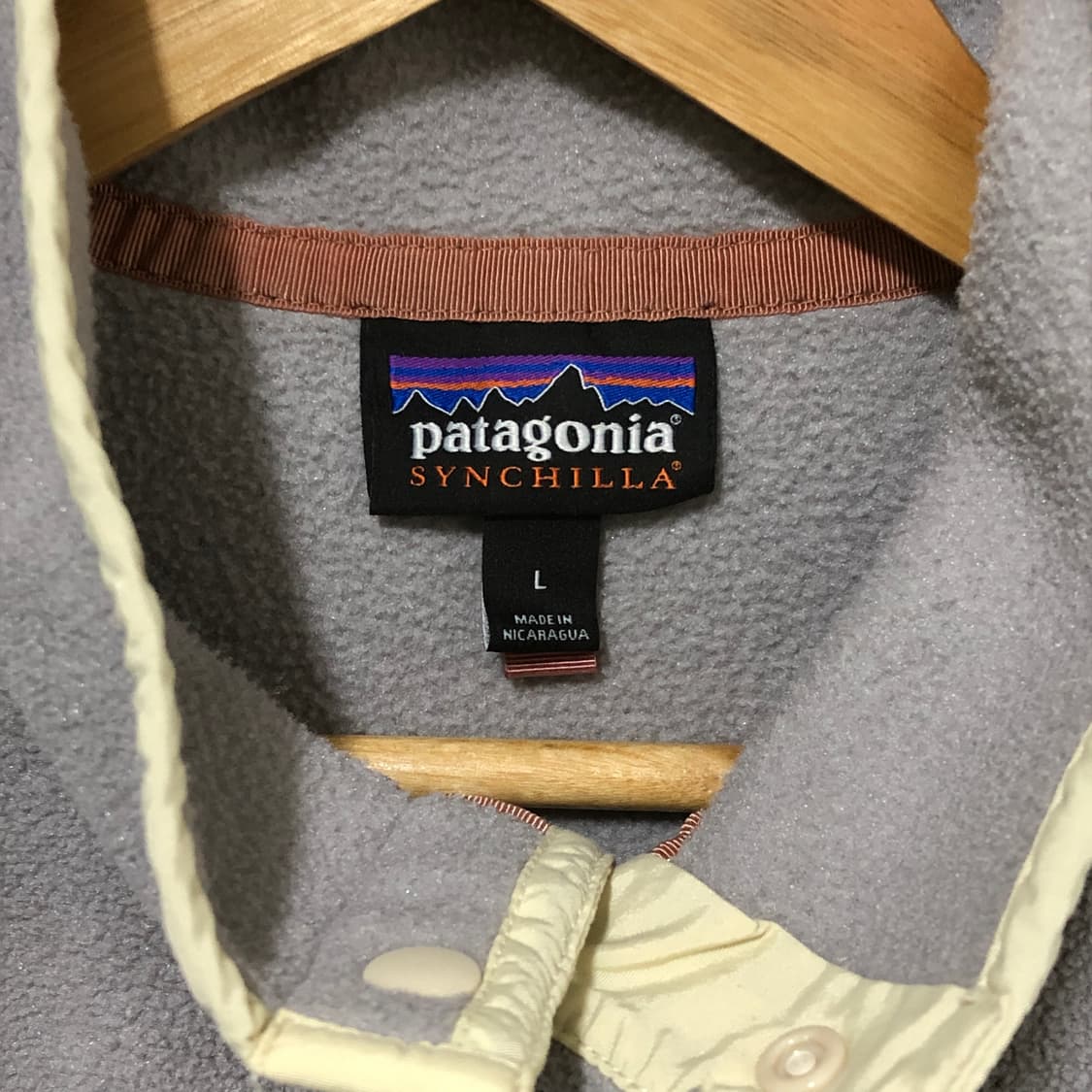 [L] 파타고니아 신칠라 그레이 핑크 상품이미지3