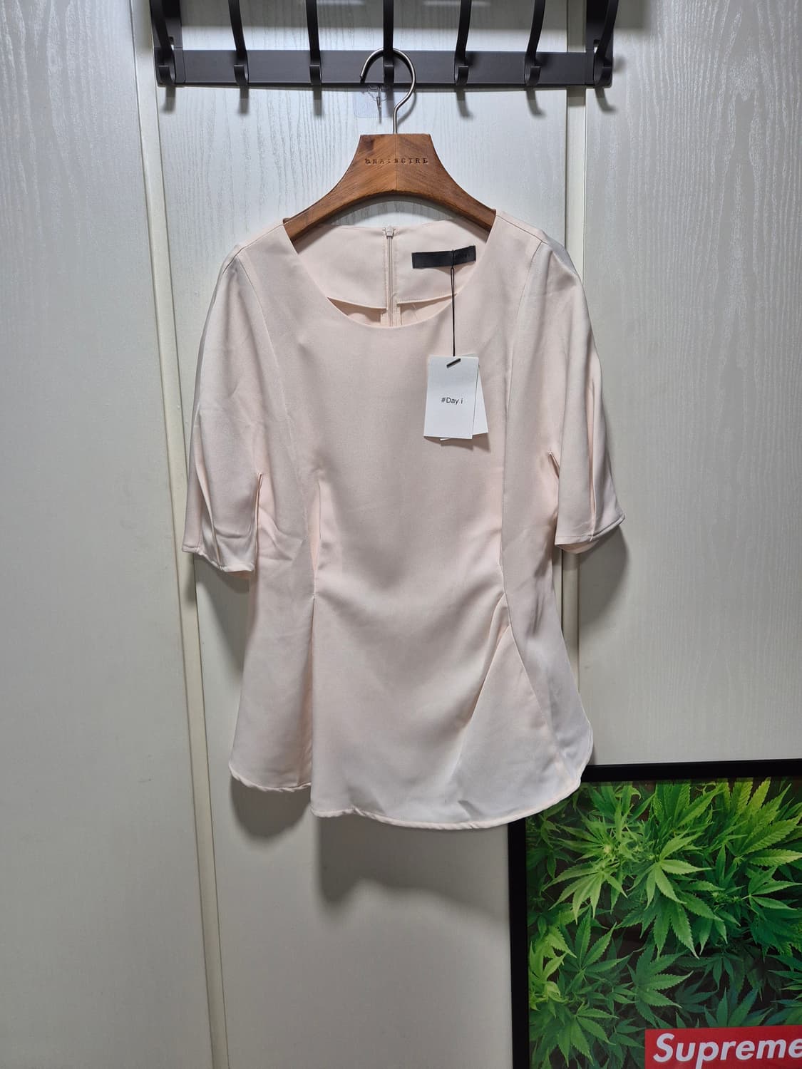 (타임세일)(새상품)Day  블라우스 페플럼 아이보리핑크 반팔 상품이미지1