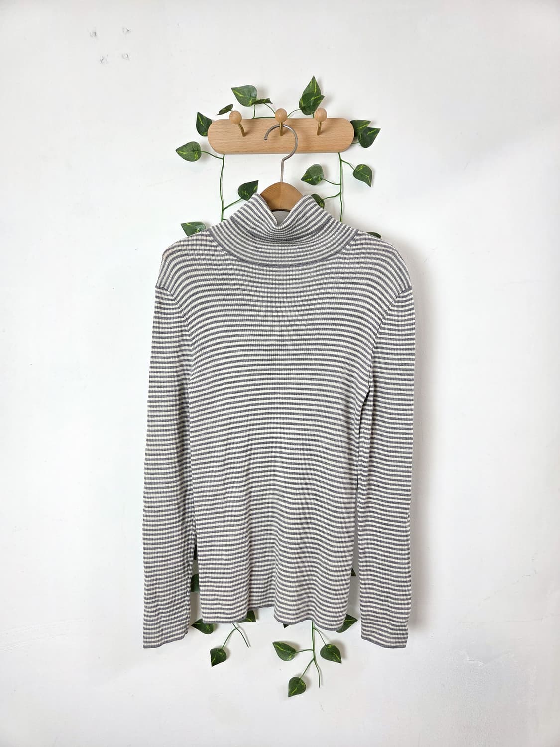 단가라 목폴라 니트 상품이미지1