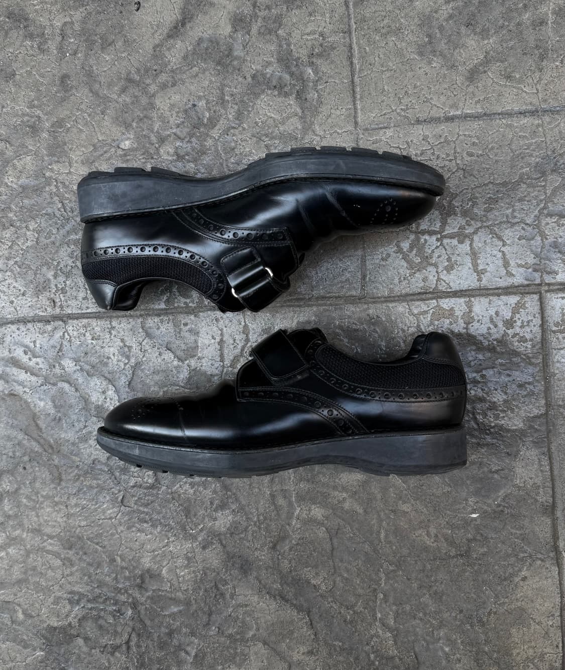 프라다 윙팁 버클 레더 더비슈즈 상품이미지4