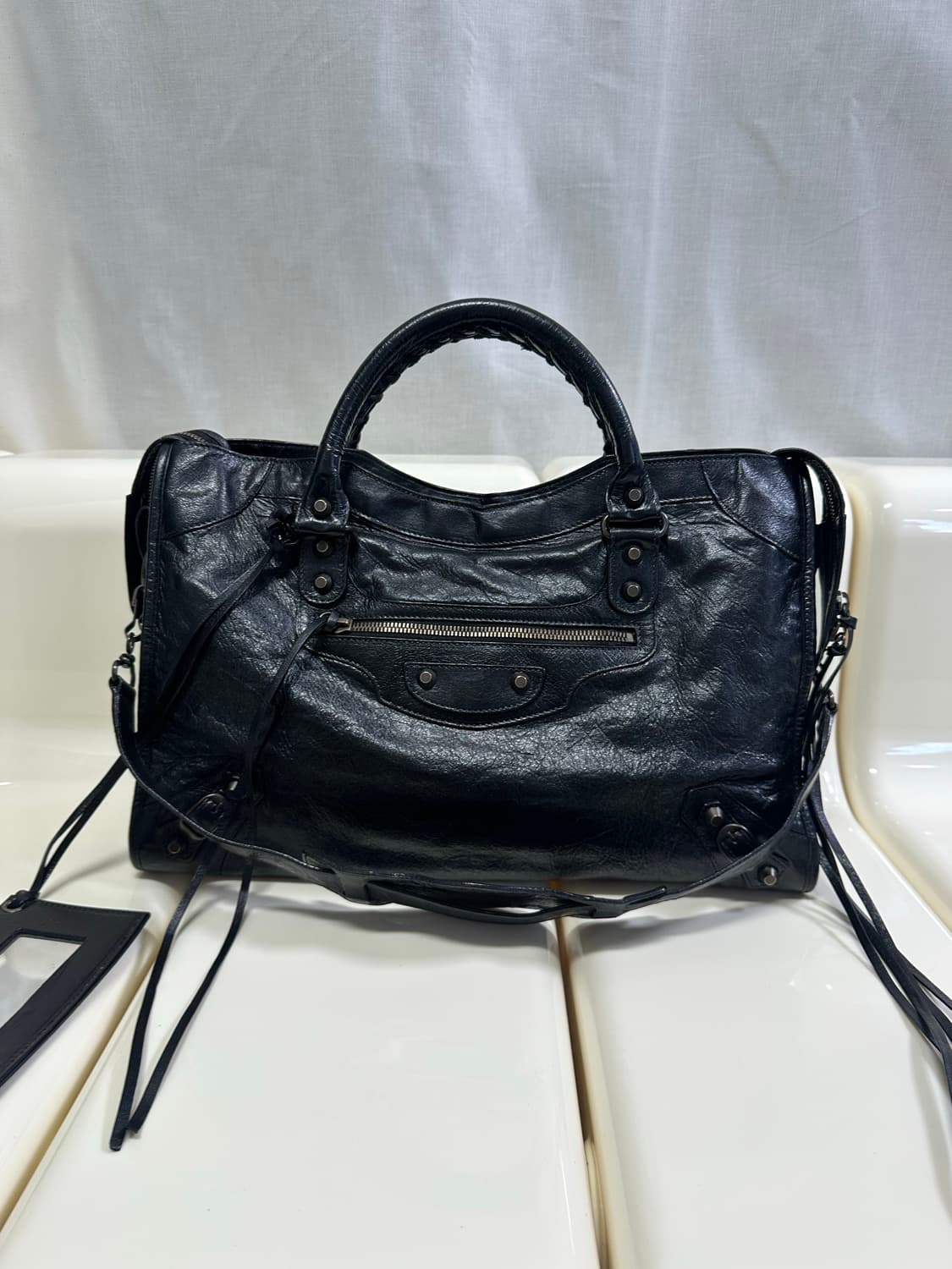 [A+ 정품] 발렌시아가 시티 모터백 미디움 블랙 상품이미지5