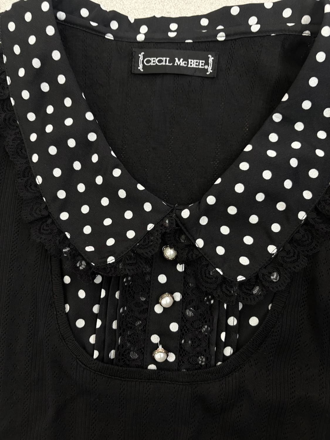 세실맥비 도트 레이스 반팔 블라우스 상품이미지2