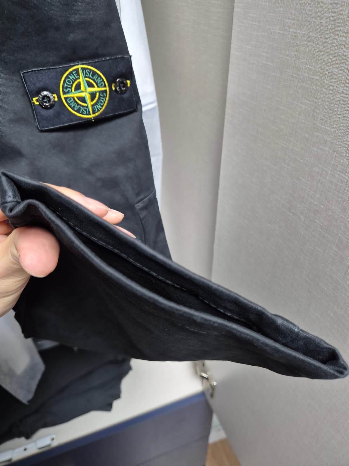새상품급 32-33 스톤아일랜드 카고바지 블랙 상품이미지6