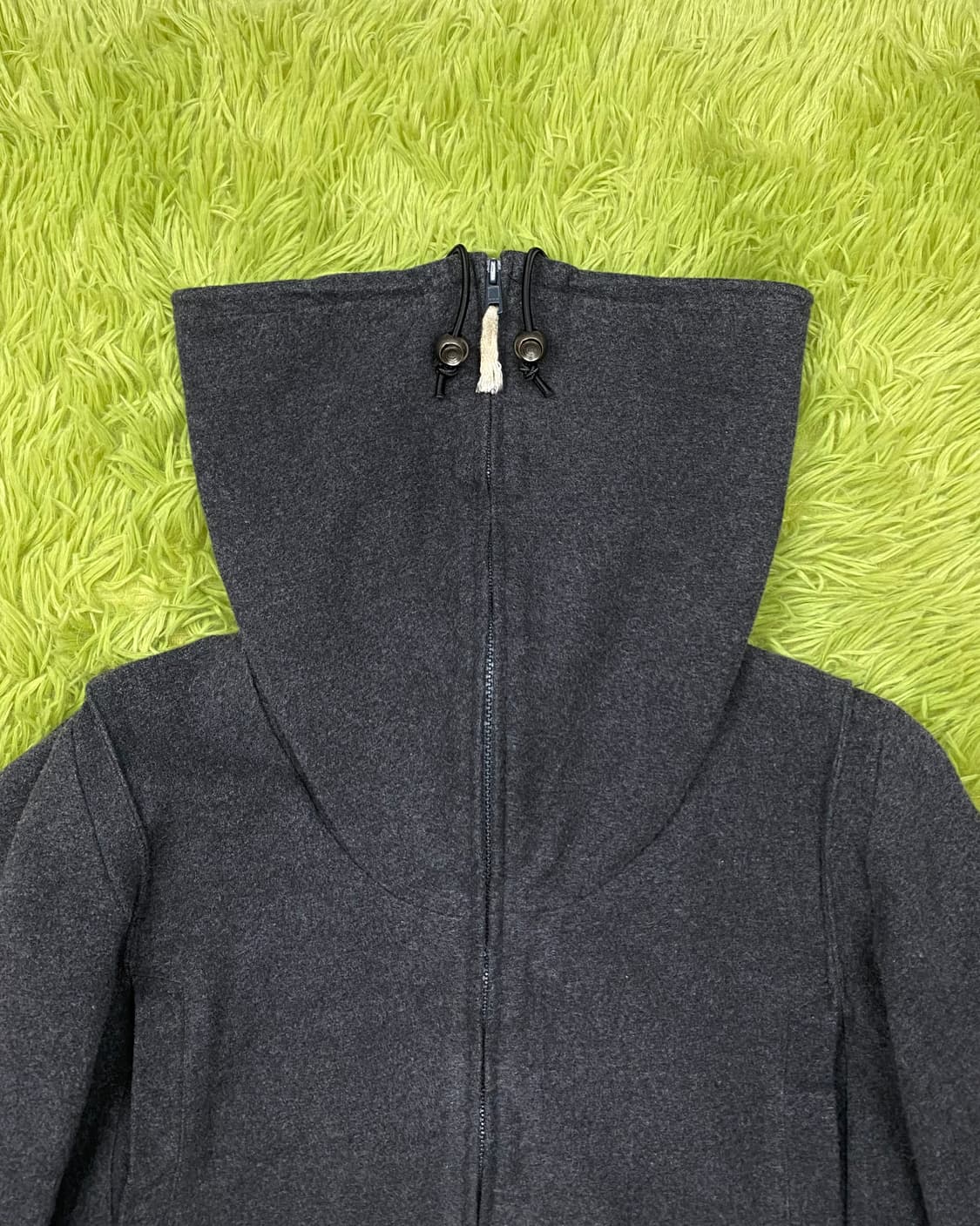 뷰티 비스트 99 AW 컬렉션 “Sunflowers” 닌자 하이 넥 자켓 상품이미지4