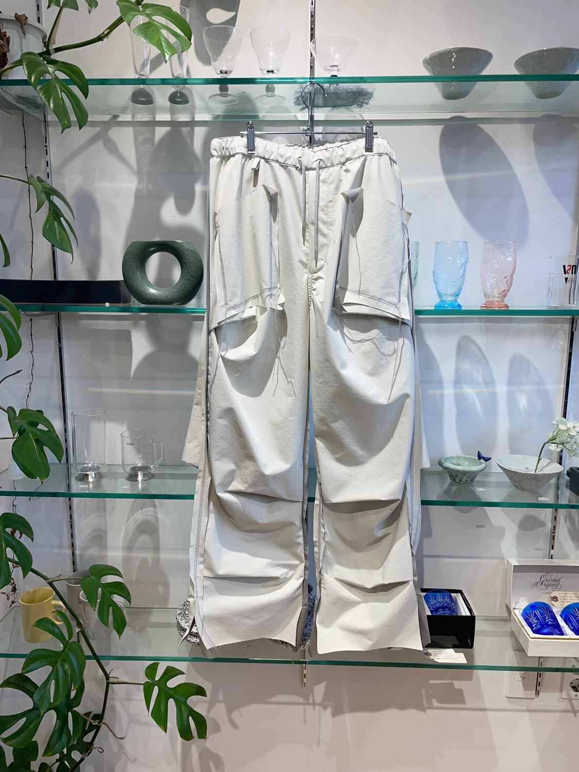 설밤 cutting tuck pants 상품이미지1