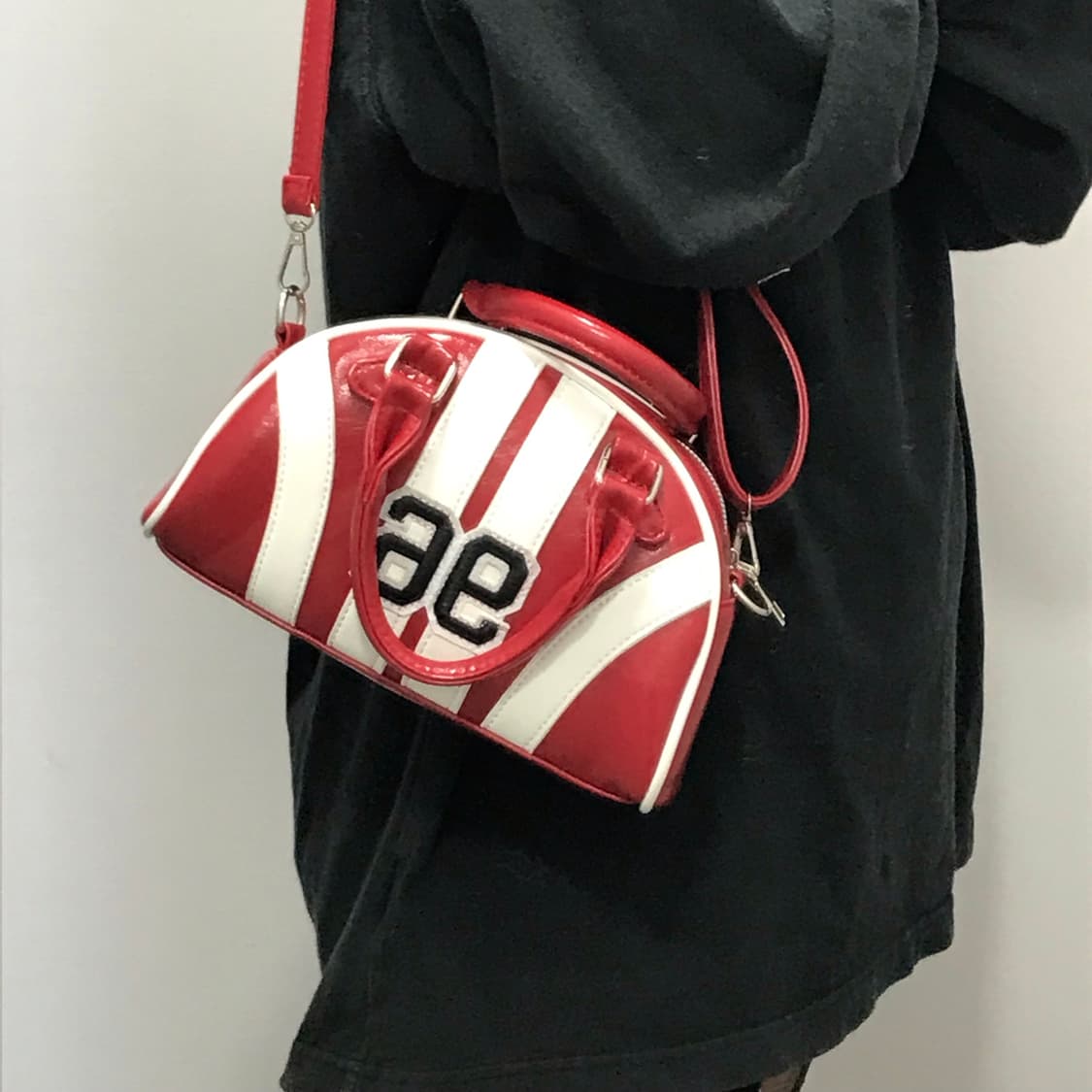 레드 레이싱 96자수 숄더백 상품이미지1